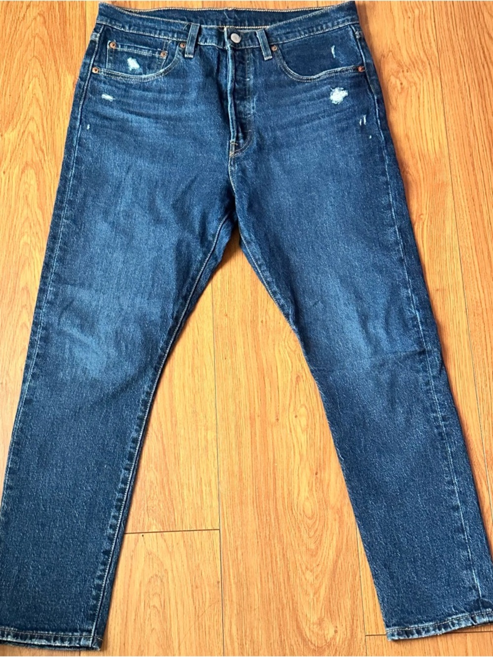 Levi's Women's Dark Blue 501 Jeans - Picture 2 of 3
